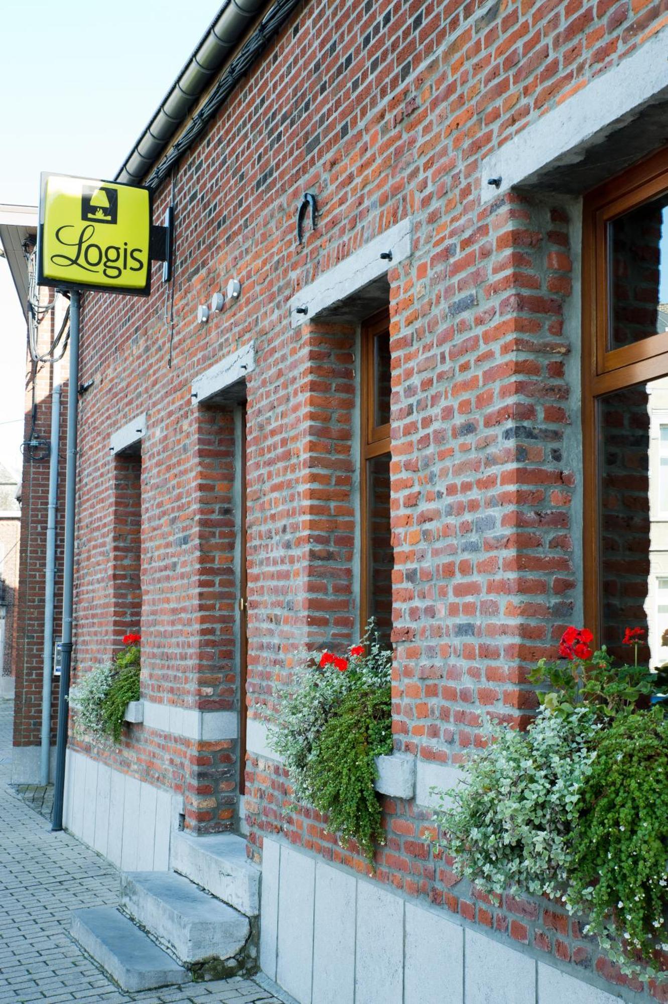Auberge Le XIX Eme Thulin Экстерьер фото